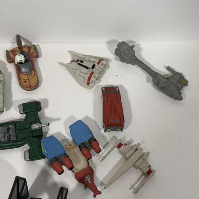 LOT 202: Star Wars Collectibles - Miniature Figures / Ships and More