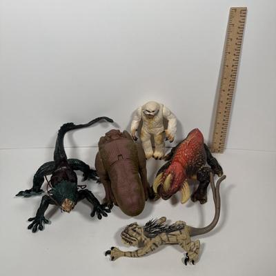 LOT 203: Star Wars Creature Collecton - Dewback, Wampa and More -Original Trilogy and Prequels