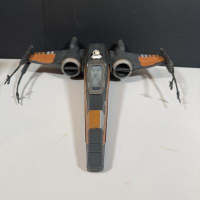 LOT 205: Star Wars Sequel Trilogy X-Wing and Tie Fighter