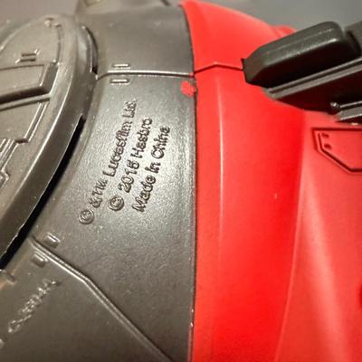 LOT 205: Star Wars Sequel Trilogy X-Wing and Tie Fighter