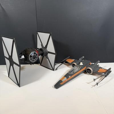 LOT 205: Star Wars Sequel Trilogy X-Wing and Tie Fighter