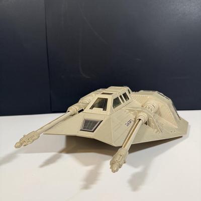 LOT 206: Vintage Star Wars Empire Strikes Back Snow Speeder