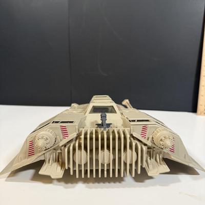 LOT 206: Vintage Star Wars Empire Strikes Back Snow Speeder