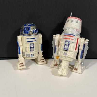 LOT 207: Star Wars Landspeeder Toy and Figures - A New Hope - 1990s