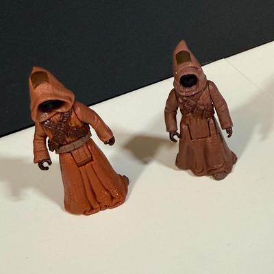 LOT 207: Star Wars Landspeeder Toy and Figures - A New Hope - 1990s