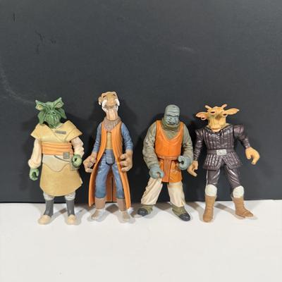 LOT 208: Star Wars Figures -1990s - Return of the Jedi - Jabba's Palace