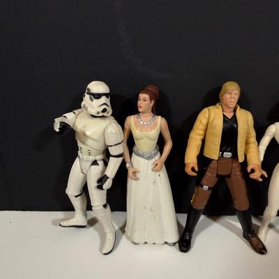 LOT 209: Star Wars Figures -1990s - A New Hope