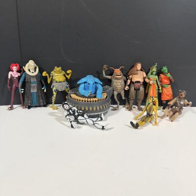 LOT 210: Star Wars Figures - 1990s - Jabba's Palace - Return of the Jedi
