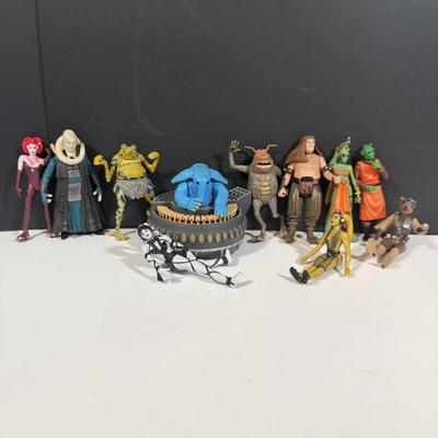 LOT 210: Star Wars Figures - 1990s - Jabba's Palace - Return of the Jedi