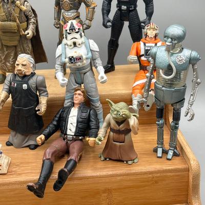LOT 211: Star Wars Figure Collection - Empire Strikes Back - 1990s