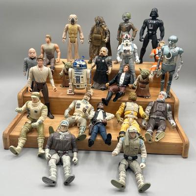 LOT 211: Star Wars Figure Collection - Empire Strikes Back - 1990s