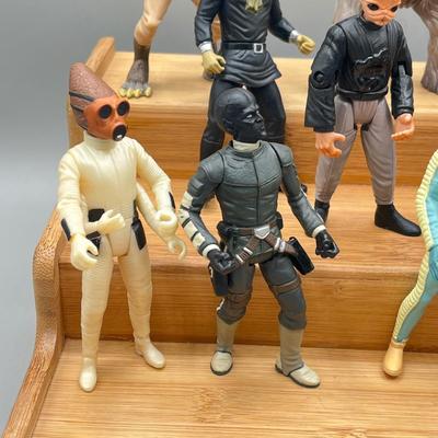LOT 212: Star Wars 1990s Figure Collection - A New Hope Cantina