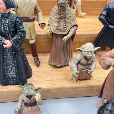 LOT 213: Star Wars 1990s Figures - Prequels and More
