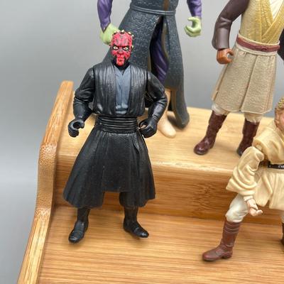 LOT 213: Star Wars 1990s Figures - Prequels and More