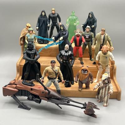 LOT 216: Star Wars Figures - 1990s - Return of the Jedi w/ Speeder Bike