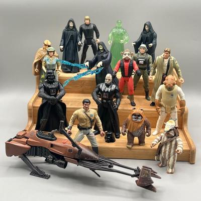 LOT 216: Star Wars Figures - 1990s - Return of the Jedi w/ Speeder Bike