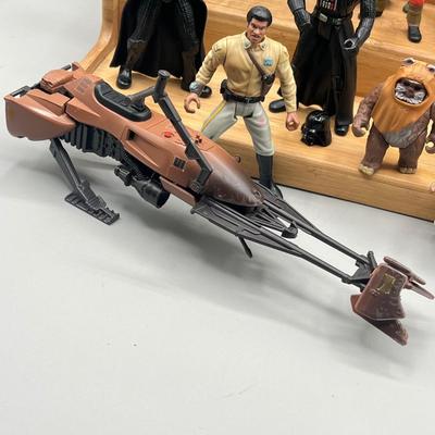 LOT 216: Star Wars Figures - 1990s - Return of the Jedi w/ Speeder Bike