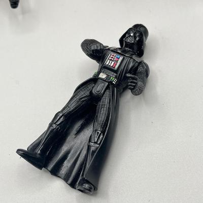 LOT 216: Star Wars Figures - 1990s - Return of the Jedi w/ Speeder Bike