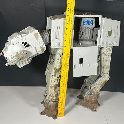 LOT 223: Star Wars AT-AT Walker - Return of the Jedi Endor Edition- 1997