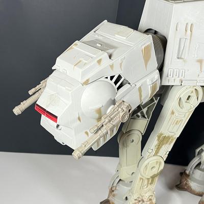 LOT 223: Star Wars AT-AT Walker - Return of the Jedi Endor Edition- 1997