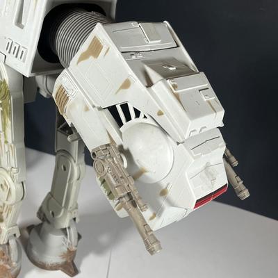LOT 223: Star Wars AT-AT Walker - Return of the Jedi Endor Edition- 1997