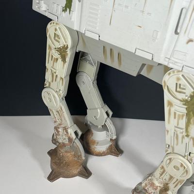 LOT 223: Star Wars AT-AT Walker - Return of the Jedi Endor Edition- 1997