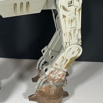 LOT 223: Star Wars AT-AT Walker - Return of the Jedi Endor Edition- 1997