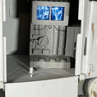 LOT 223: Star Wars AT-AT Walker - Return of the Jedi Endor Edition- 1997