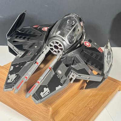 LOT 224: Three Star Wars Prequels Fighter Toys