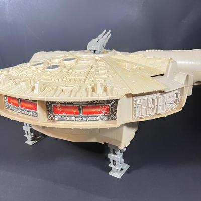 LOT 226: Vintage Star Wars Toys - Millenium Falcon, Tie Fighter and More - For Parts / Repair