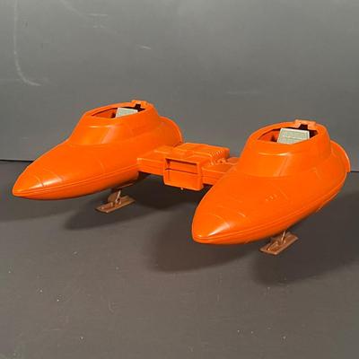 LOT 226: Vintage Star Wars Toys - Millenium Falcon, Tie Fighter and More - For Parts / Repair