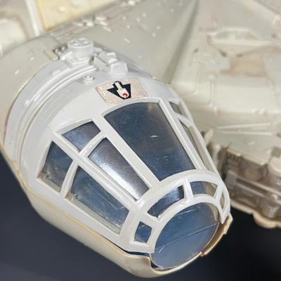 LOT 226: Vintage Star Wars Toys - Millenium Falcon, Tie Fighter and More - For Parts / Repair