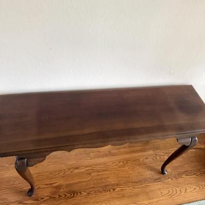 Sofa Table With Queen Anne Style Legs (LR-MG)