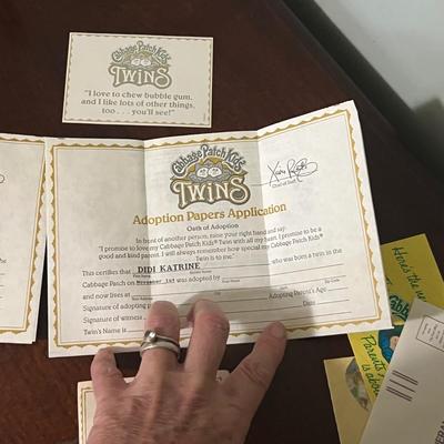 Cabbage Patch Doll Twins W/Papers (B3-RG)