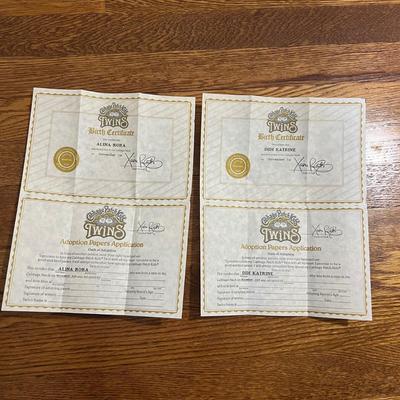 Cabbage Patch Doll Twins W/Papers (B3-RG)