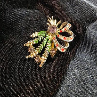 Vintage Holiday Bow & Evergreen Spray Rhinestone Pin Brooch – Festive Enamel Accents