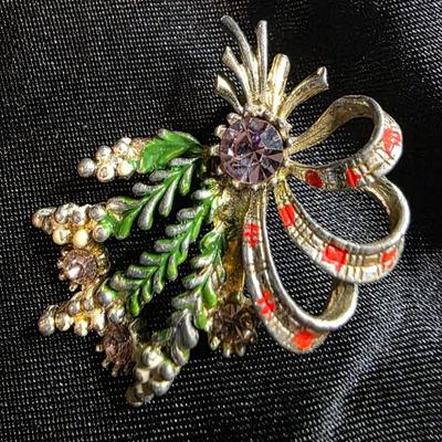 Vintage Holiday Bow & Evergreen Spray Rhinestone Pin Brooch – Festive Enamel Accents
