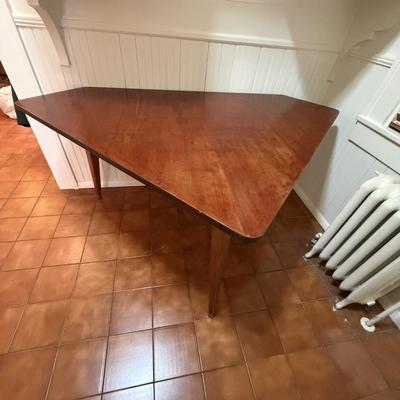 MCM Diamond Shaped Unique Table (P-MG)