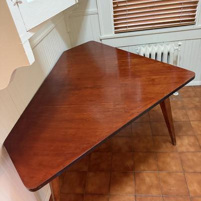 MCM Diamond Shaped Unique Table (P-MG)