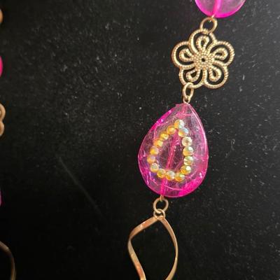 Vintage Bohemian Pink Crystal Necklace with Filigree Flowers and Teardrop Pendant - Gold Tone Chain