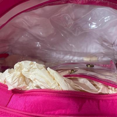 3 piece Adrienne Vittadini travel set