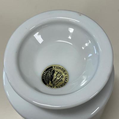 Tundra Imports coffee mugs