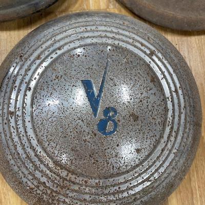 V8 hubcaps