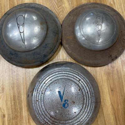 V8 hubcaps