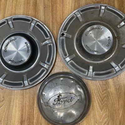 Ford hubcaps
