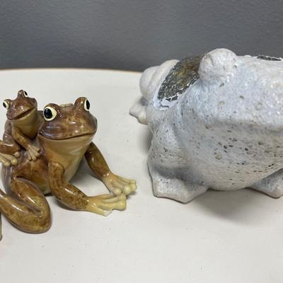 Outdoor critter decor