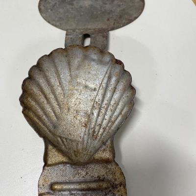 Vintage license plate toppers