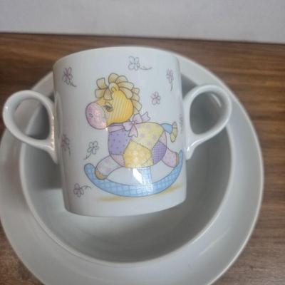 Sale Photo Thumbnail #16: 3 piece porcelain baby set