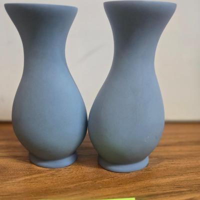 Sale Photo Thumbnail #19: Ceramic vases