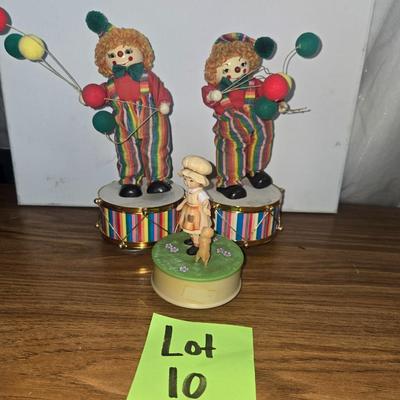 Sale Photo Thumbnail #38: Musical tinkers